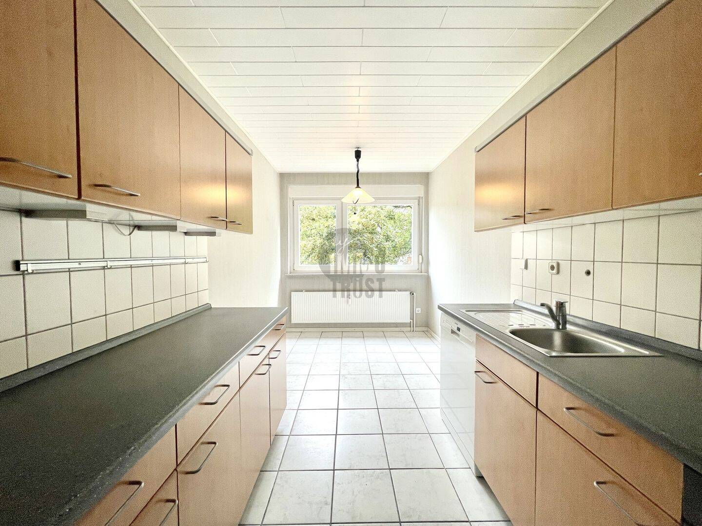 IHR NEUES ZUHAUSE IN FALLERSLEBEN - HELLE 3-ZIMMER-WOHNUNG MIT VIEL PLATZ UND BALKON