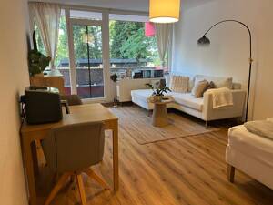 Moderne 1-Zimmer-Wohnung mit Balkon und Pantry-Küche am Eschberg