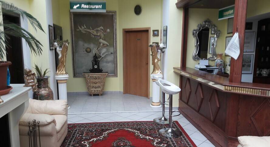 Großzügiges, geräumiges Apartmenthaus im nahen Umfeld der Landeshauptstadt – Wanzleben-Börde – Bild 1 von 3