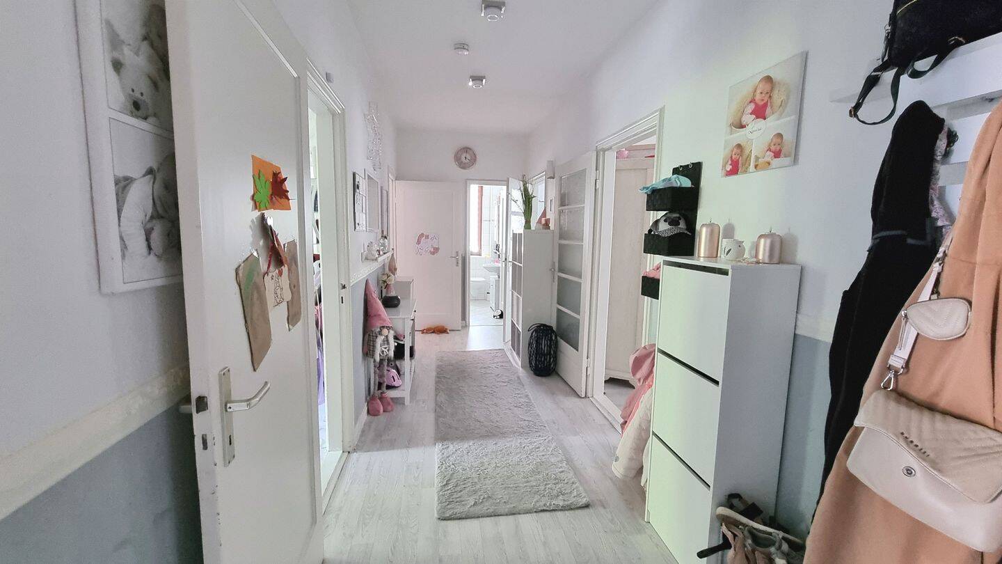 Eduard Rosenberg KG - Gepflegte 4-Zimmer-Wohnung in TOP-Lage – Bremerhaven – Vorschaubild 9