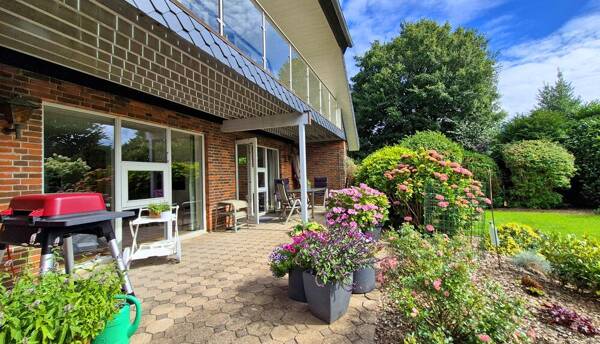 Einfamilienhaus in 24837 Schleswig mit 189 m² kaufen