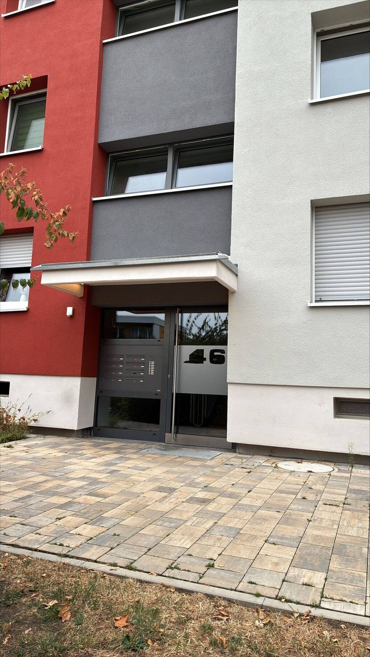 4-Zimmerwohnung im Schelmengraben kurzfristig zu vermieten – 65199 Wiesbaden – Bild 1 von 9