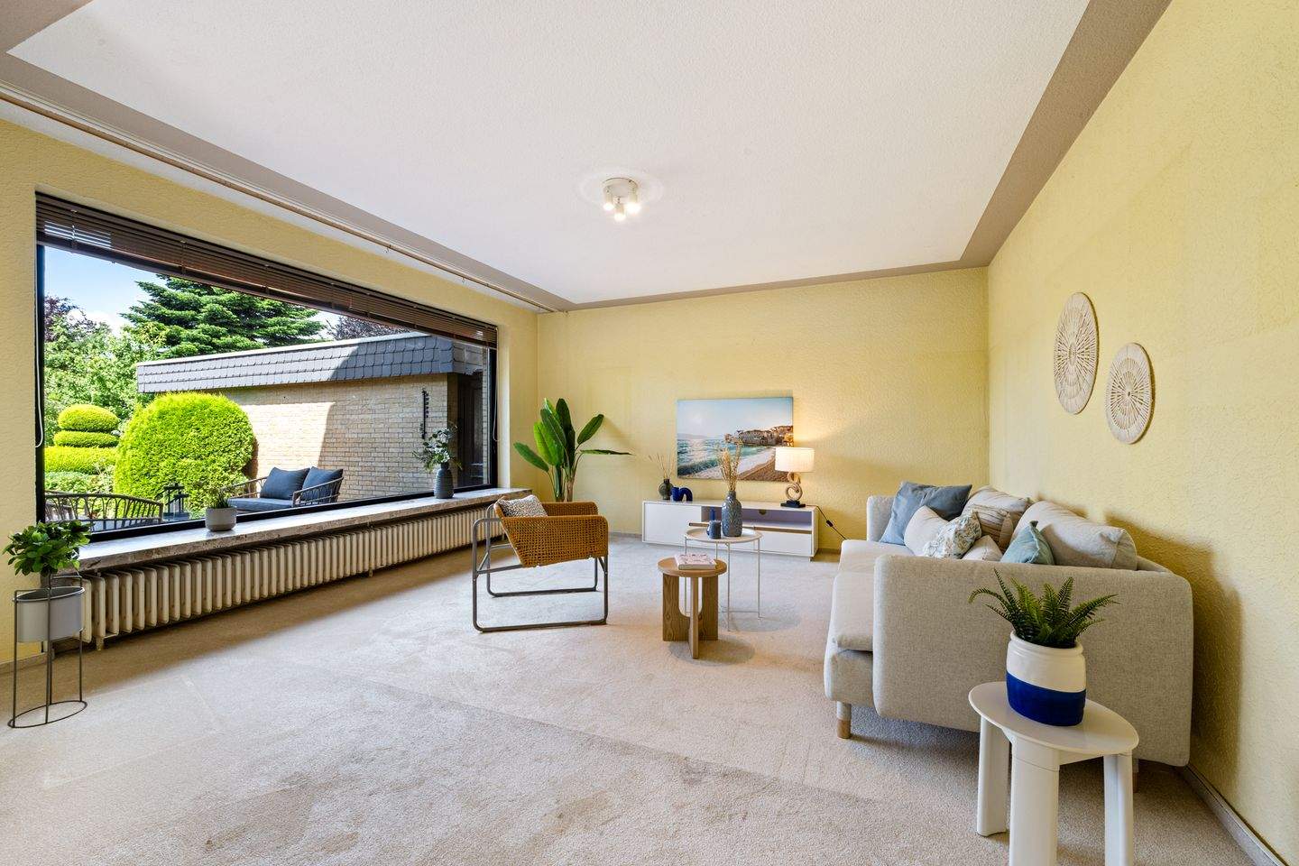 Ihr neues Zuhause : 5-Zimmer-Einfamilienhaus mit liebevoll angelegtem Garten – Heide – Vorschaubild 4