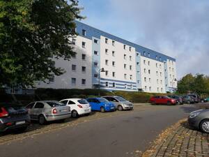 ++ Wohnen im Erdgeschoss mit Balkon ++