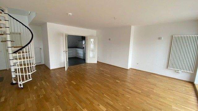 Maisonette Wohnung im Zentrum von Saarbrücken (1x Durchgangsz.) EBK Bad Gäste WC und Terrasse, , Großh.-Friedr.-Str. 10 66111 Saarbrücken – Saarbrücken – Vorschaubild 6