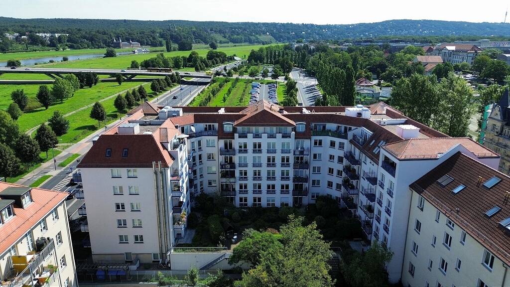 2-Zimmer-Wohnung mit Balkon und TG-Stellplatz in unmittelbarer Elbnähe | Dresden-Johannstadt – Dresden – Vorschaubild 2