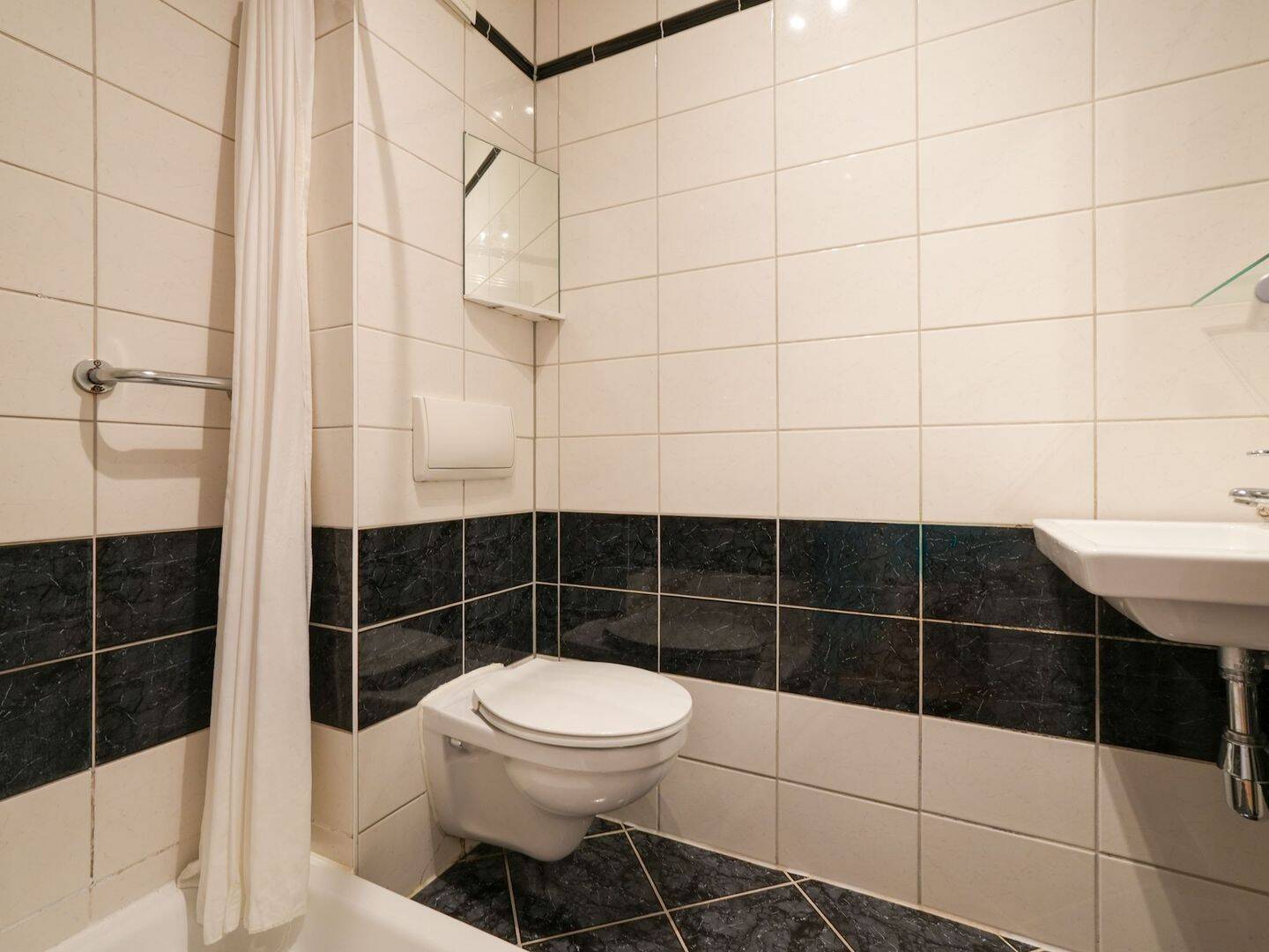Hausgefühl inklusive - Moderne Eigentumswohnung mit Terrasse und Garten! – Saarbrücken – Vorschaubild 9