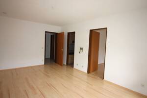 Gemütliche 2-Zimmer-Wohnung mit Terrasse und TG-Stellplatz in Deggendorf – 94469 Deggendorf – Vorschaubild 4