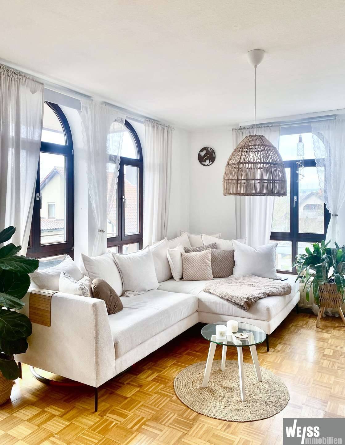 freiwerdende 2 Zimmer Whg. mit Balkon und Außenstellplatz – Würzburg – Vorschaubild 2