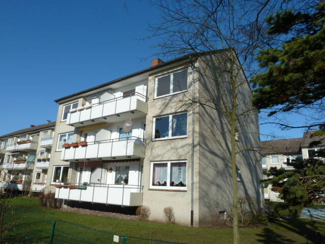 RESERVIERT!!Wohlfühloase ! Sonnige 2,5 Zimmer Wohnung mit einem schönen Balkon in Norderstedt-Glas