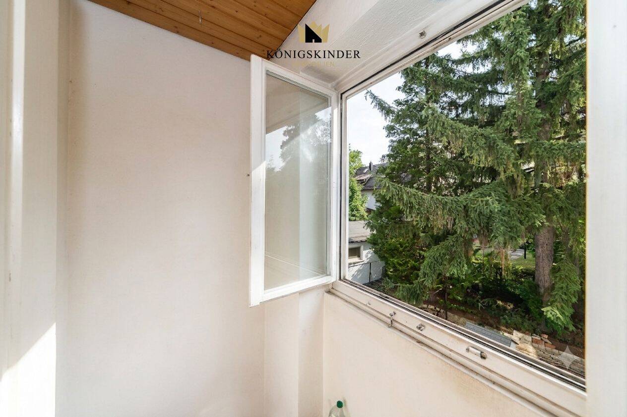 Charmante 2-Zimmer-Wohnung im 1. Obergeschoss mit Loggia und Garagenstellplatz – Stuttgart – Vorschaubild 6