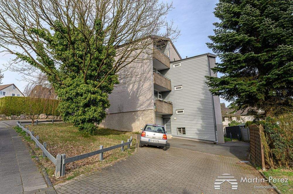 Kapitalanlage: Gepflegtes Mehrfamilienhaus * 6 Einheiten mit Balkon und Garagen * – Hagen – Bild 1 von 9