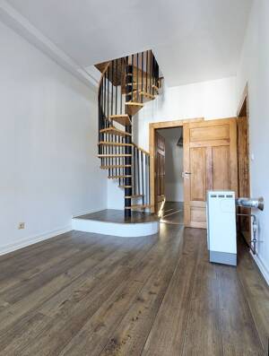 *Extra: + 50m² Dachraum* Geräumige 4 Zimmer Altbauwohnung in KA-Mühlburg