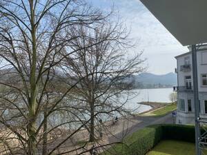 3 Zimmer Wohnung in exclusiver Rheinlage