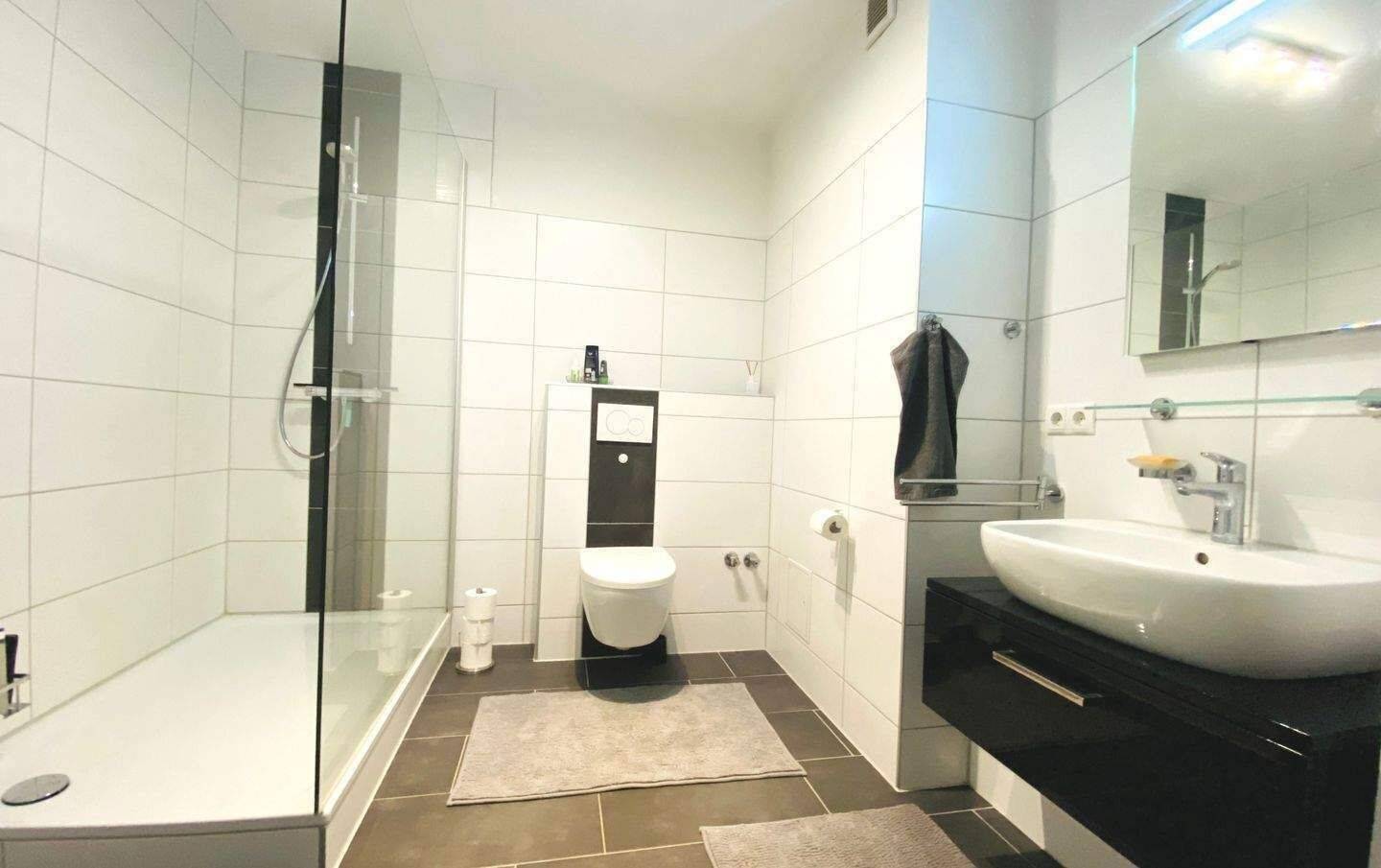Bürgerparkviertel: Sanierte 140 qm ETW mit 4,5 Zimmern in ruhiger Parklage der Georg-Gröning-Straße, Loggia, TG. – Bremen – Vorschaubild 9