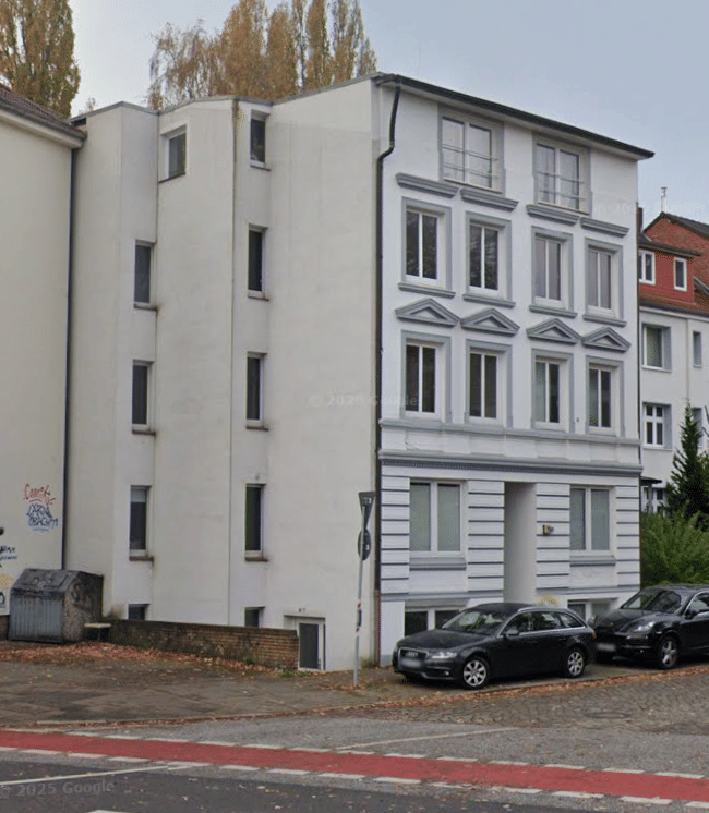 Renovierte 2-Zimmer-Wohnung mit Dielenboden in Hamburg-Nord – WG-geeignet