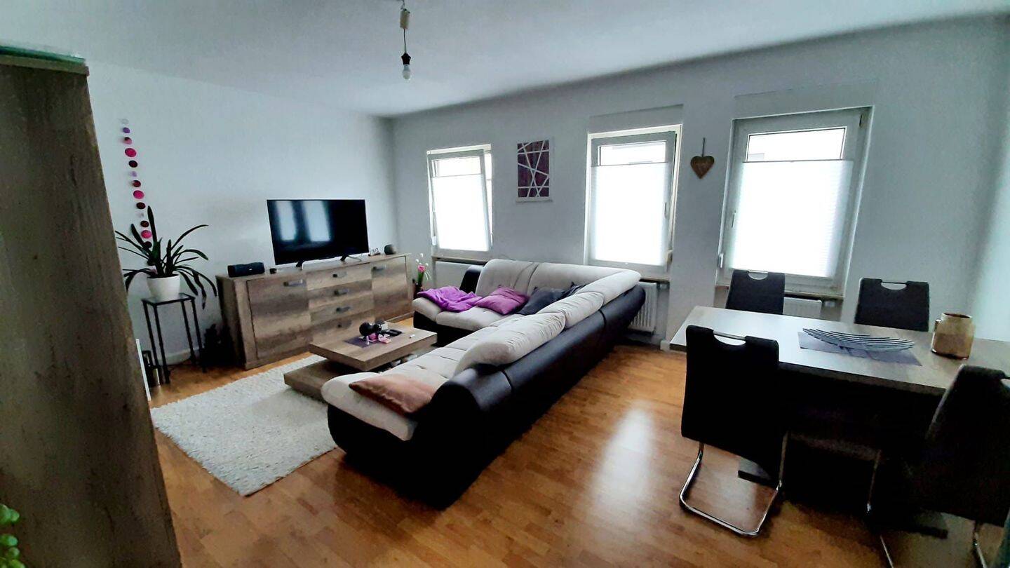 Helle, ruhige 2 Zimmer Wohnung in zentraler Lage