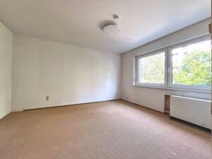 Sonnige 3-Zimmer-Wohnung mit Süd-Loggia und idealem Grundriss in U-Bahn-Nähe – 81375 München – Vorschaubild 6