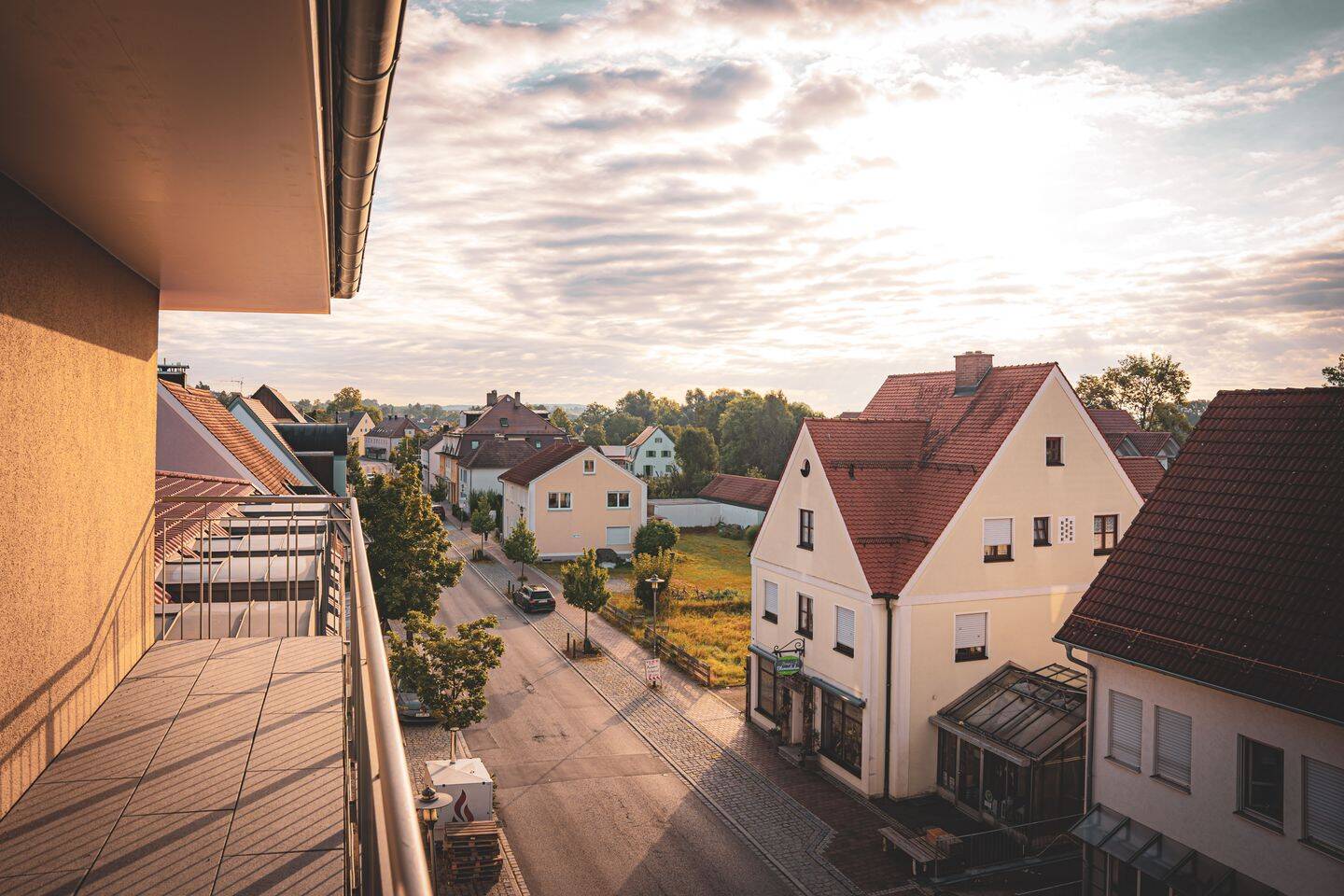 ++ Zweitbezug ++ inkl. 2 TG-Stellplätze | DG 4,5-Zi.-Maisonette mit Weitblick