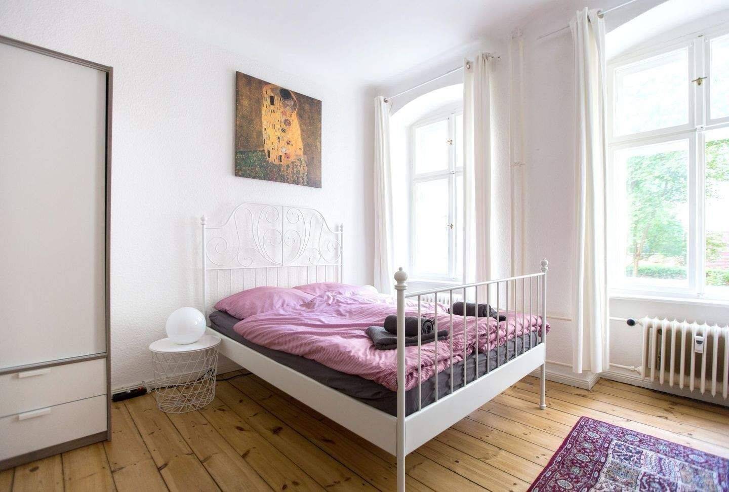 Bezugsfreie Altbauwohnung, zwischen den lebendigen Kiezen Sprengelkiez und Gerichtstraße. – Berlin – Vorschaubild 7