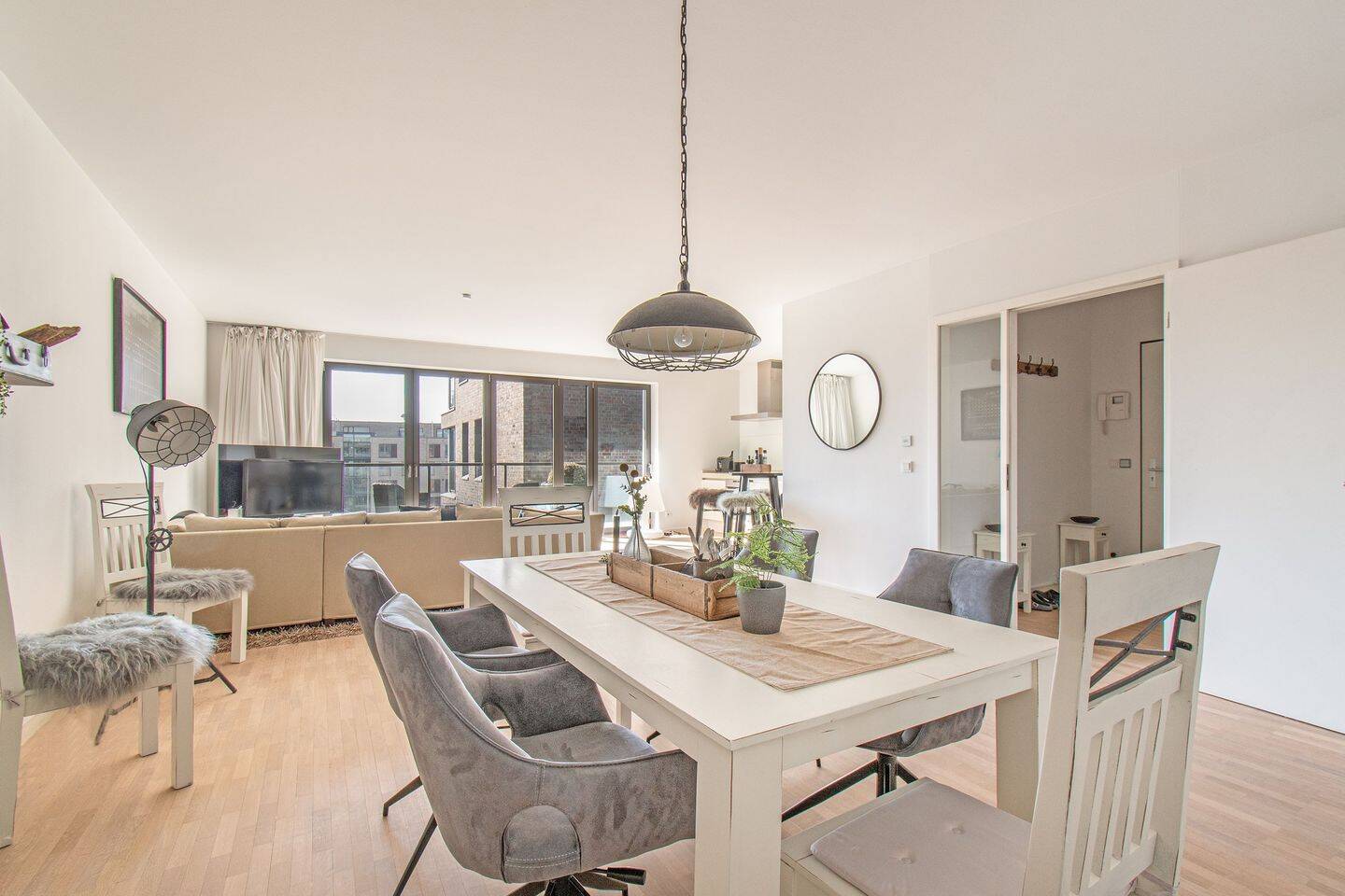 Sonnenbalkon, Stadtblick und urbaner Lifestyle in einem Zuhause! – Hamburg – Vorschaubild 3