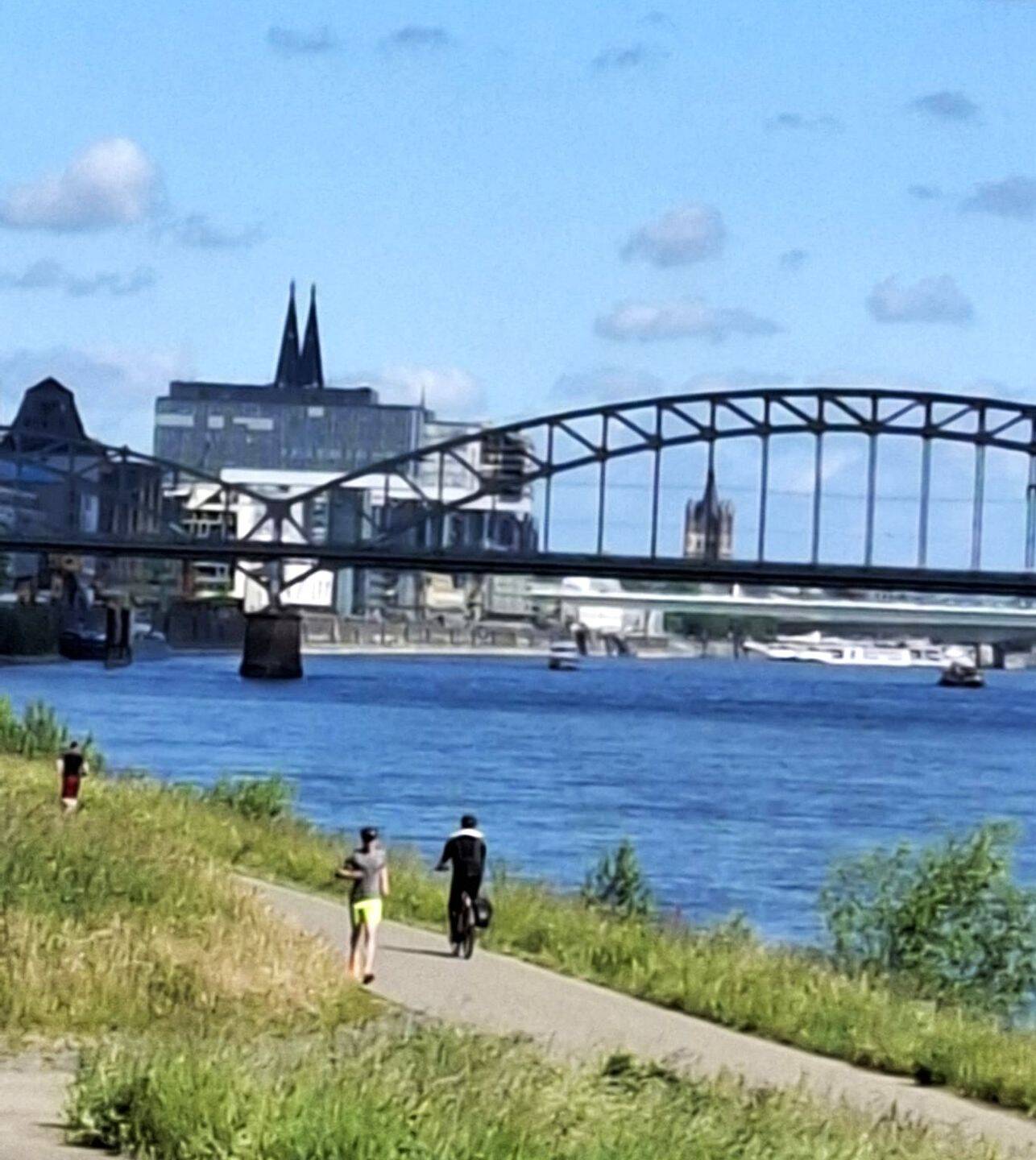 ++Eine Oase nah am Rhein in Bayenthal: 3 Zimmer Wohnhighlight mit Sonnenterrasse - modernisiert++ – Köln – Vorschaubild 9