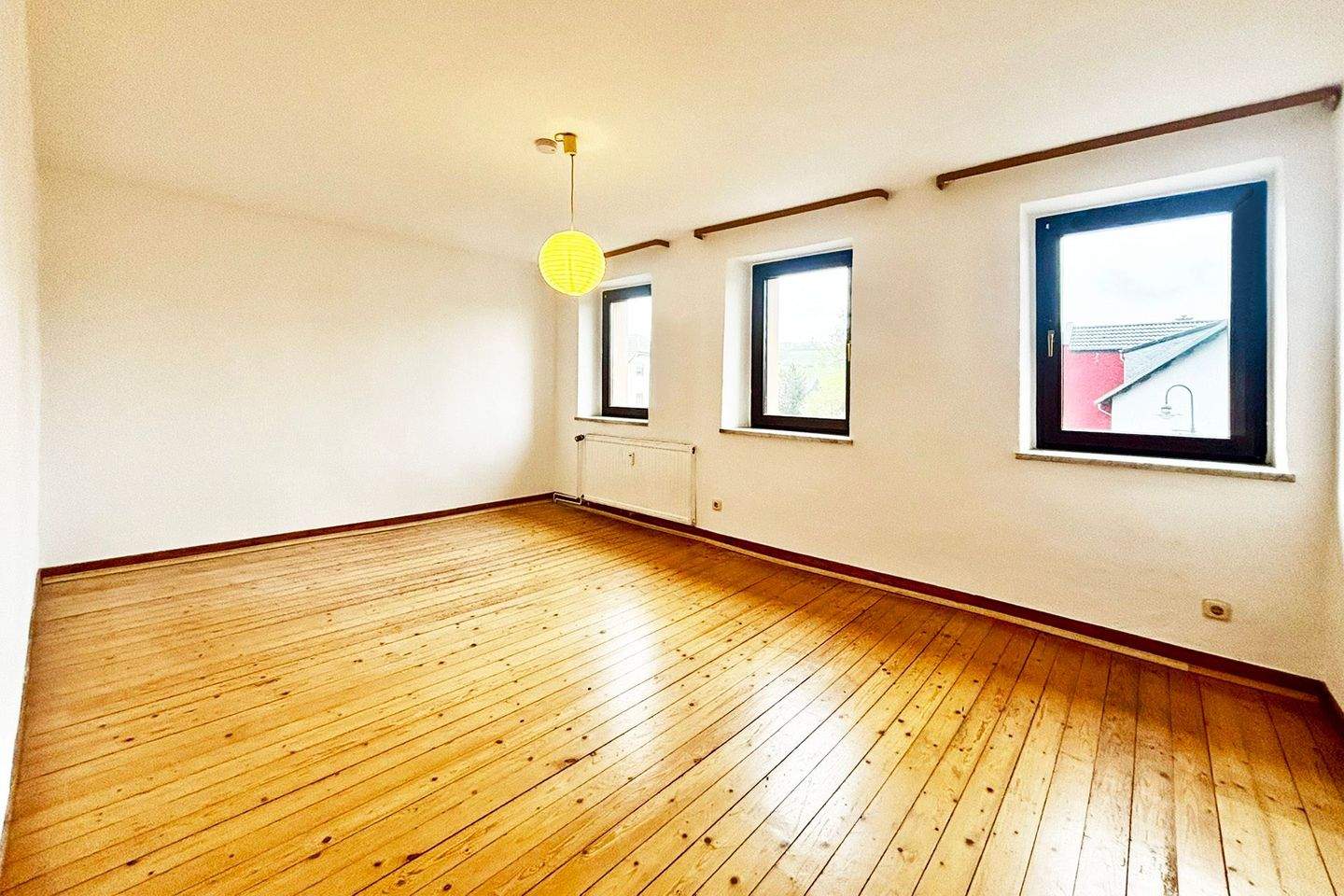 Einfamilienhaus + zwei ca. 50 m² große Wohnungen in attraktiver Lage + top Anbindung nach Luxemburg! – Trierweiler – Vorschaubild 8