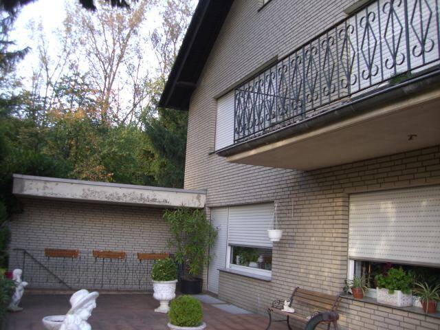 Vermietetes 2-Familienhaus auf großem Grundstück mit Garage – Bergheim – Vorschaubild 4