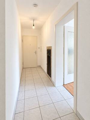 Provisionsfrei - Helle 1,5-Zimmer-Wohnung mit Stellplatz und hervorragender ÖPNV-Anbindung – 70569 Stuttgart – Vorschaubild 7