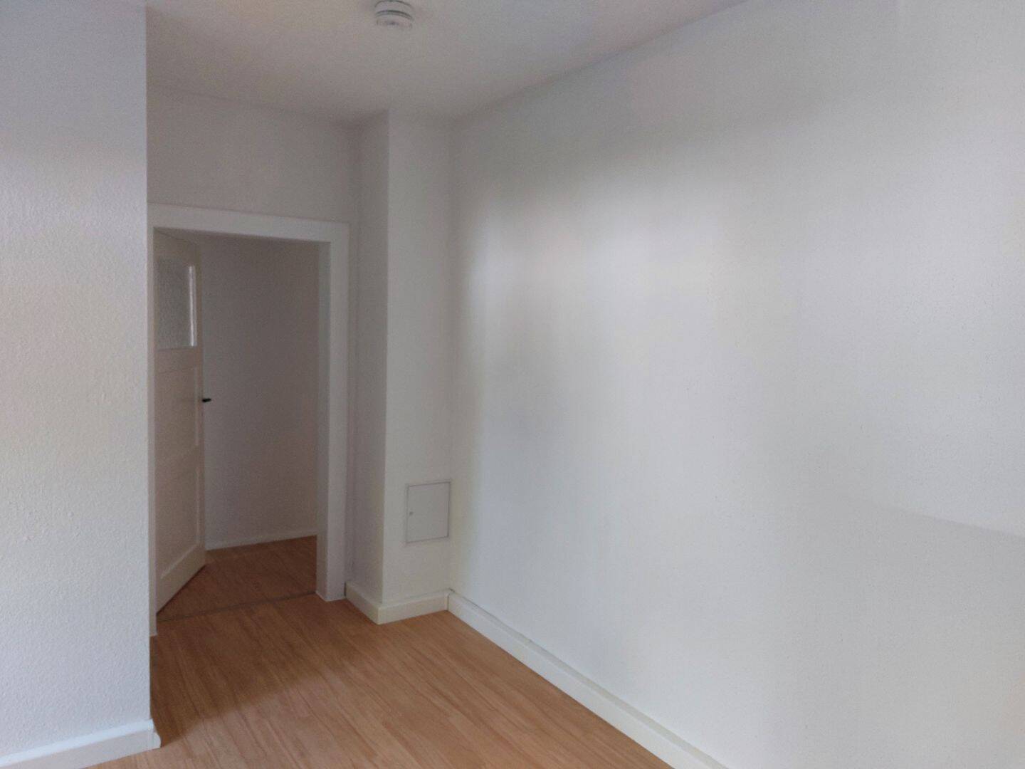 Charmante kleine Wohnung mit Loggia – Chemnitz – Vorschaubild 9
