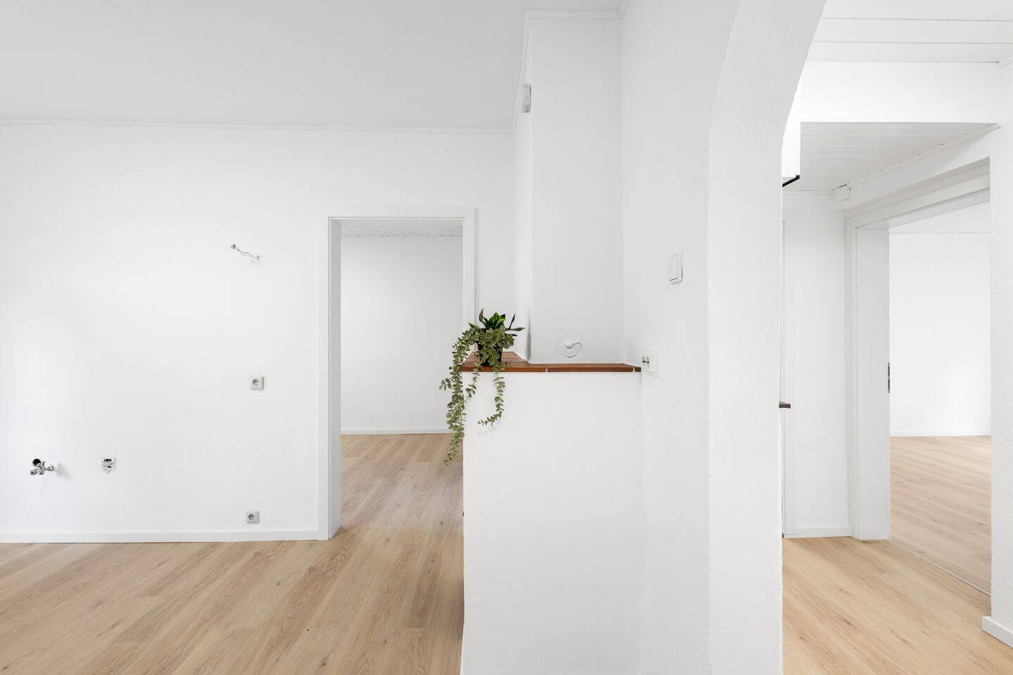 Zu vermieten! 2-Zimmer Wohnung nähe Badeufer I WG geeignet