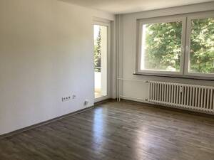 Geräumige 3-Raumwohnung mit Balkon und Blcik ins Grüne