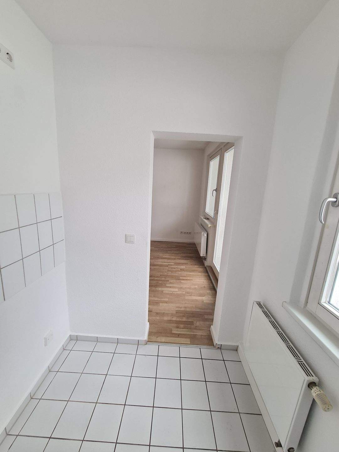2 Raum Whg mit Balkon in Gablenz Nähe Versorgungszentrum – Chemnitz – Vorschaubild 6
