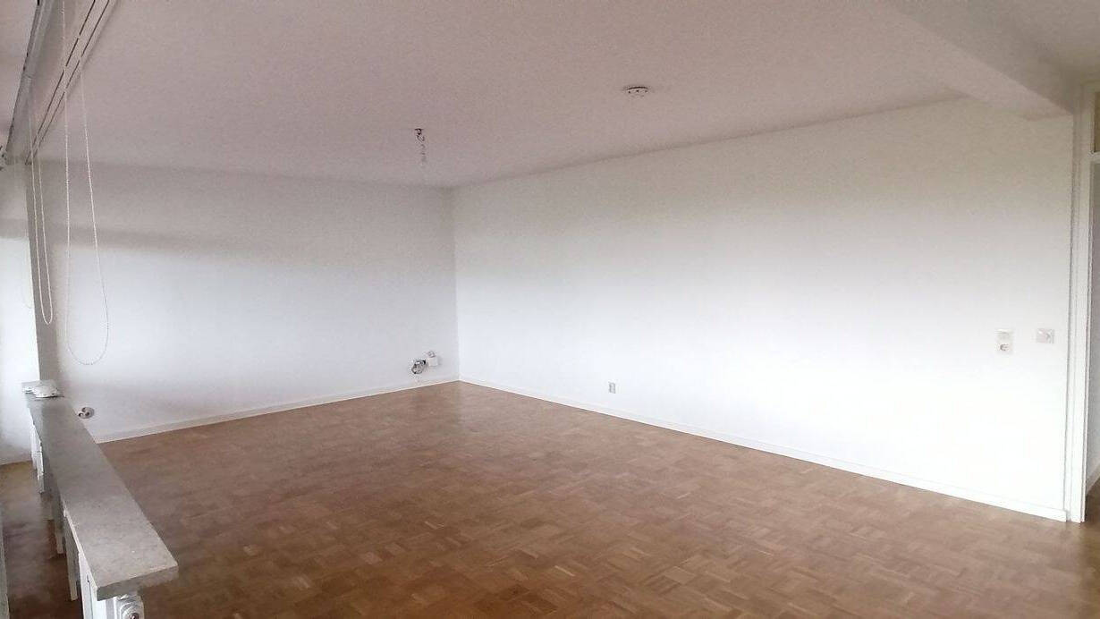 Ihr neues Zuhause | 5 Zimmer | Einbauküche | Balkon/Loggia [18m²]| Zwei Bäder & separates Gäste WC | Stuttgart Asemwald – Stuttgart – Vorschaubild 3