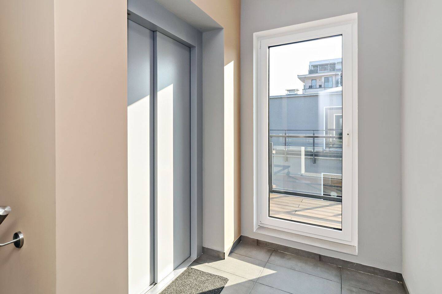 Sonnenoase & Ruhe: Exklusives Penthouse mit umlaufender Terrasse, Aufzug & Tiefgarage – Berlin – Vorschaubild 9