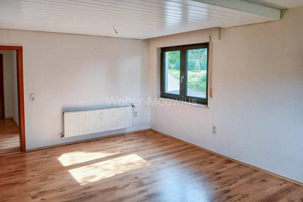 Mehrfamilienhaus mit großem Garten, Terrasse und Garage – Windeck – Vorschaubild 8