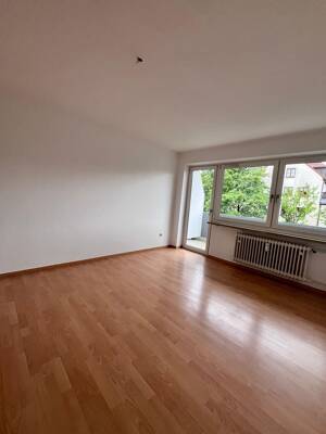 Sensationelle Lage am Stadtpark! 3 ZKB mit Balkon – jetzt gestalten, langfristig profitieren. – 81243 München – Vorschaubild 2