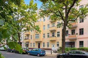Gepflegtes Zinshaus mit Ausbaureserve im Dach - ohne Millieuschutz