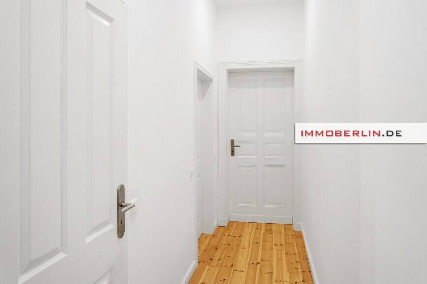 IMMOBERLIN.DE - Top-Lage! Frisch renovierte 2,5-Zimmer-Wohnung im Samariterviertel – Berlin – Bild 1 von 9