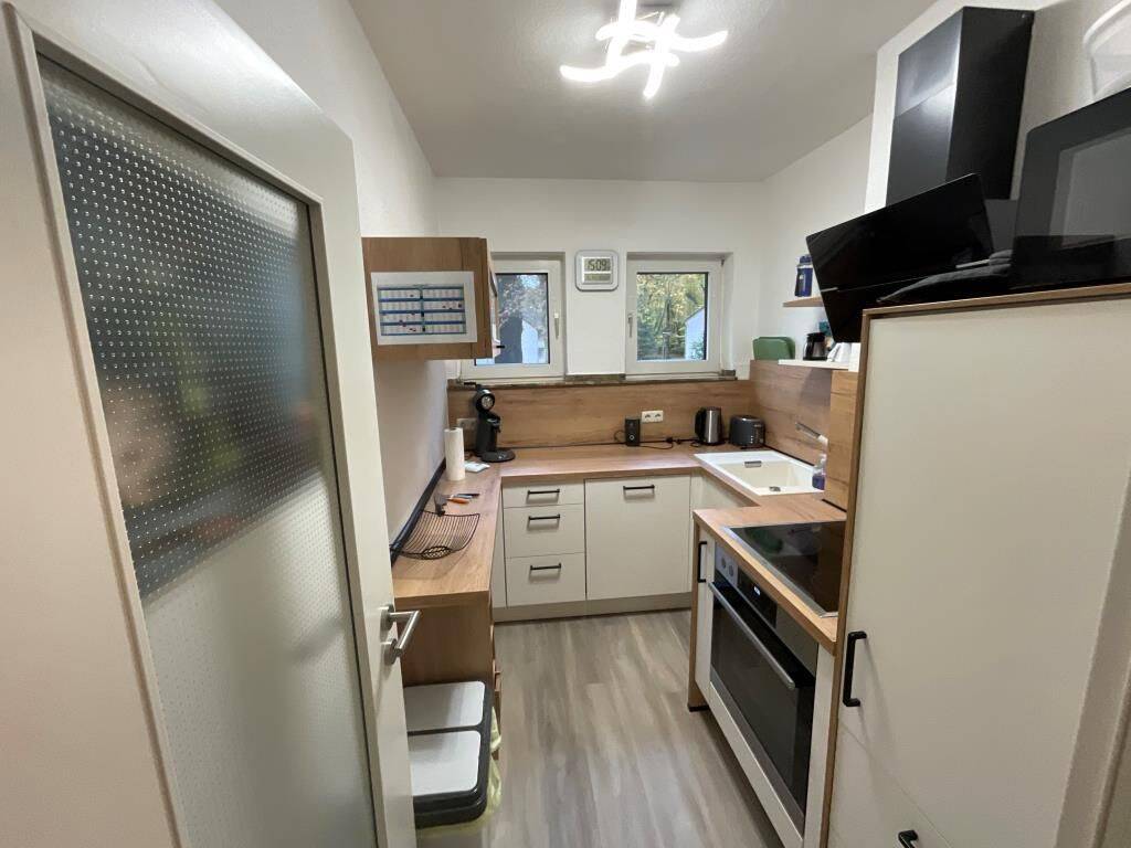 Teilmöblierte (Küche,Wohnwand,Schlafcouch) 2,5 Zimmer mit Balkon für sofort zu mieten – Gelsenkirchen – Vorschaubild 5