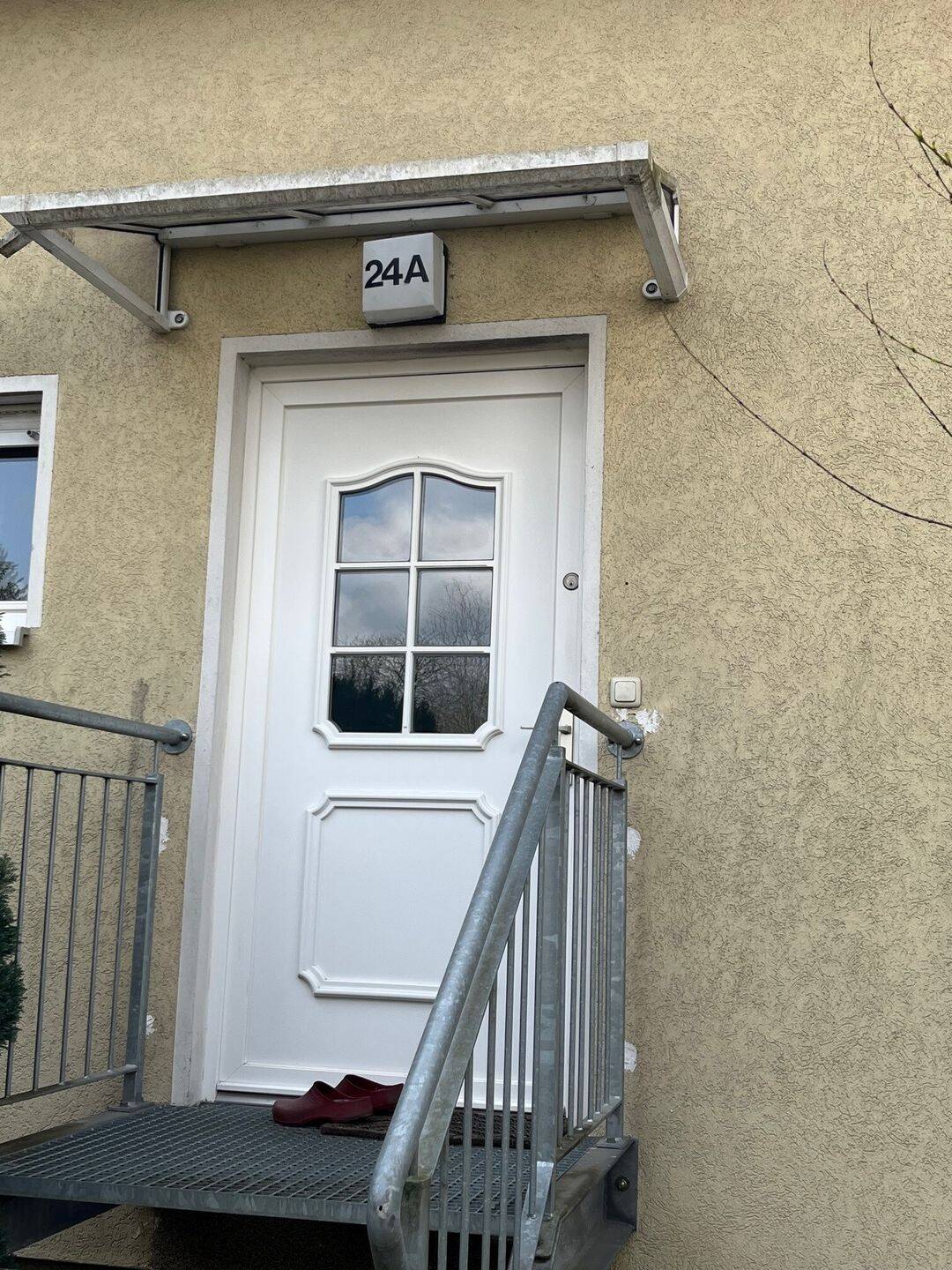 Leerstehendes Reihenendhaus: 100m² groß + ruhig im Grünen gelegen, Falkensee, nahe Potsdam + Berlin – Falkensee – Vorschaubild 2