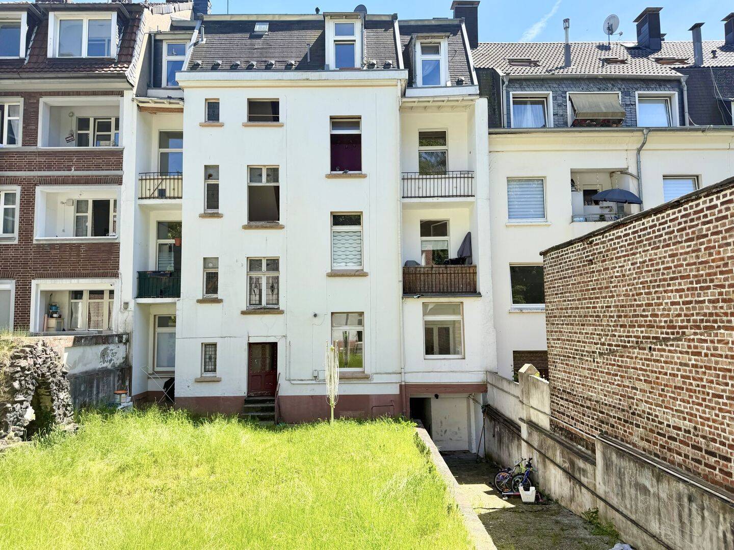8 Parteien Mehrfamilienhaus + Lofthinterhaus als Projektierung oder Kapitalanlage geeignet – Wuppertal – Vorschaubild 2