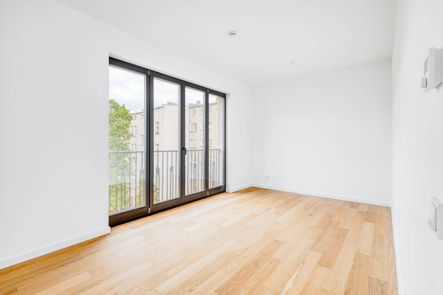 Exklusive 3-Zimmer-Neubauwohnung mit Balkon in Szenelage – Berlin – Vorschaubild 2