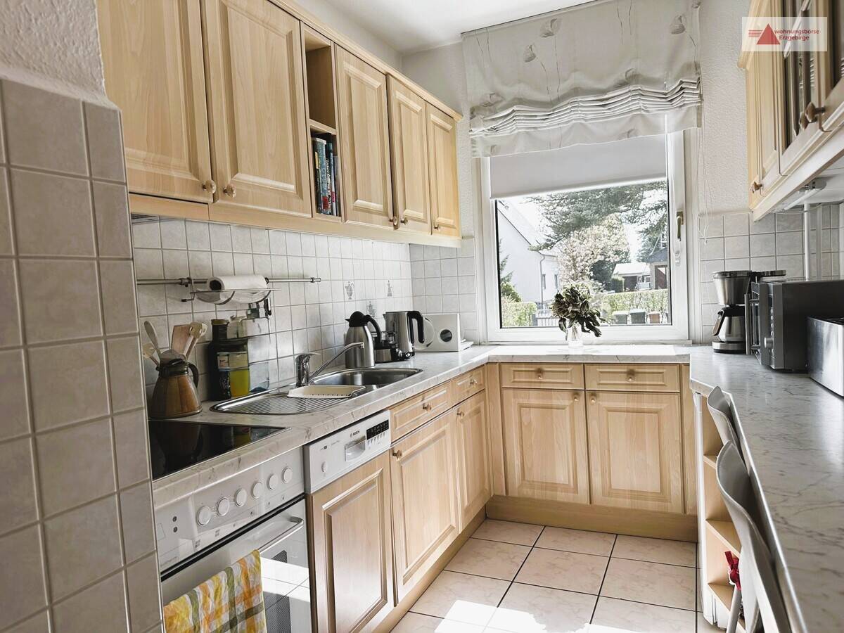 Idyllisch gelegenes Einfamilienhaus am Waldrand von Chemnitz-Rabenstein: 892 m² Grundstück & Garage – Chemnitz – Vorschaubild 9