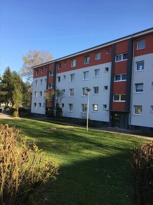 Helle, renovierte Wohnung im 3.Obergeschoss mit Balkon – 45889 Gelsenkirchen – Vorschaubild 2