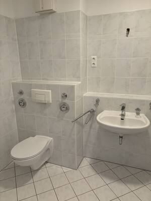 3-Zimmerwohnung mit Terrasse und Wannenbad – 4158 Leipzig – Vorschaubild 9