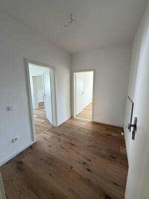 Kernsanierte 2- & 3-Zimmerwohnungen mit Einbauküche - WG, Paare & Familien willkommen – 70435 Stuttgart – Vorschaubild 5