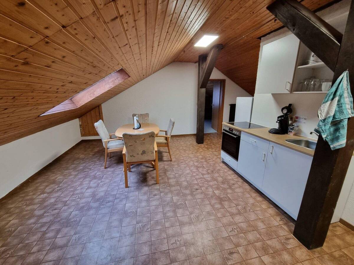 Gemütliche Dachgeschosswohnung – 73434 Aalen – Bild 1 von 9