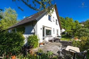 Mehrfamilienhaus mit drei Wohneinheiten auf großzügigem Grundstück in Würzburg-Grombühl