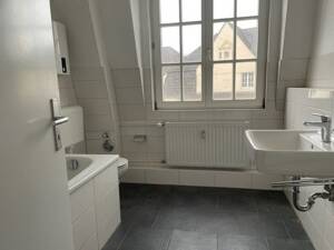 Schöne 3-Zimmerwohnung mit modernisierten Tageslichtbad und Laminat... – 47259 Duisburg – Vorschaubild 8